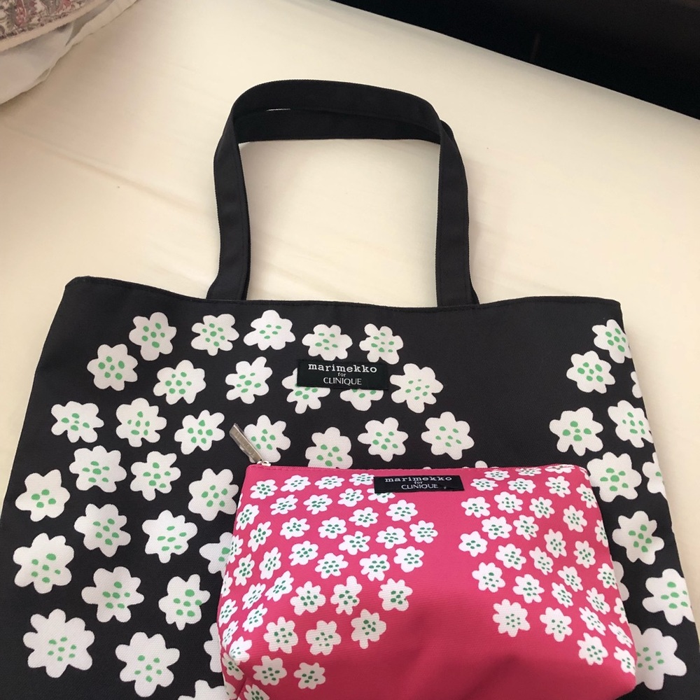 10 Piece Marimekko Clinique Gift Set